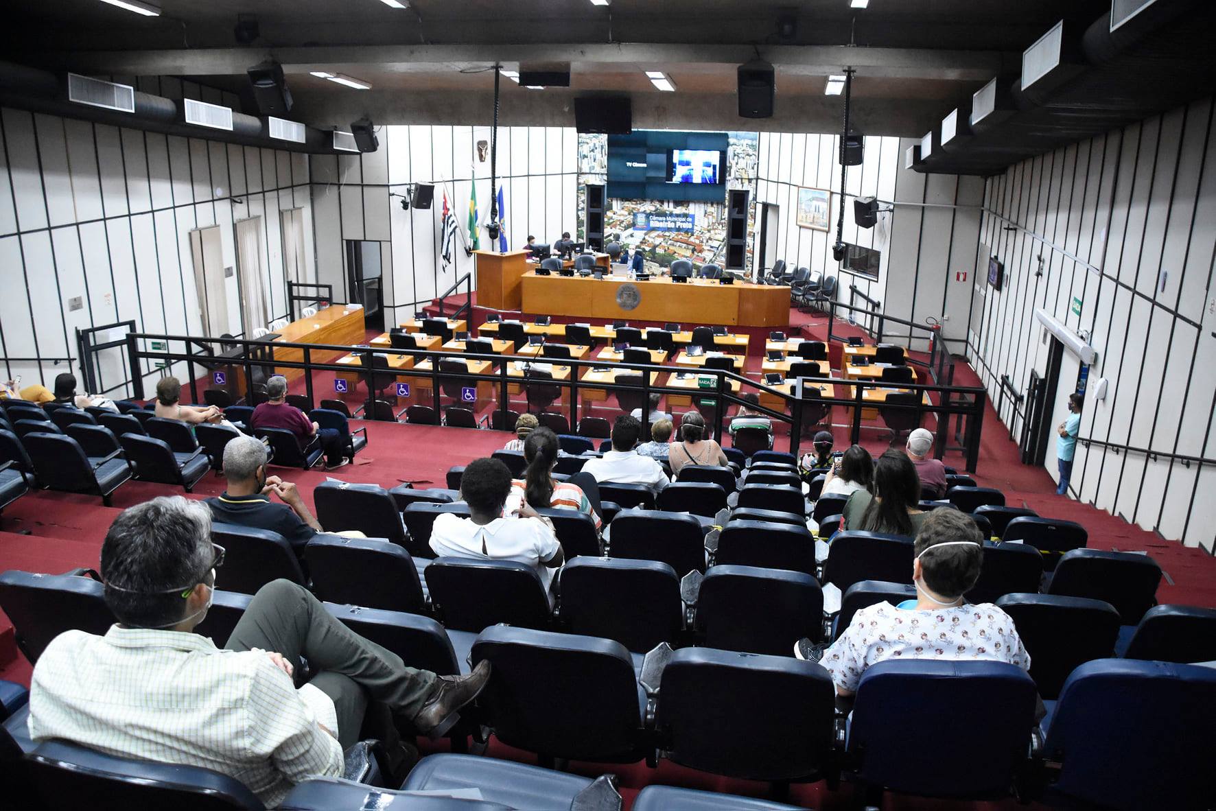 Projeto sobre instituições para idosos foi tema de audiência pública