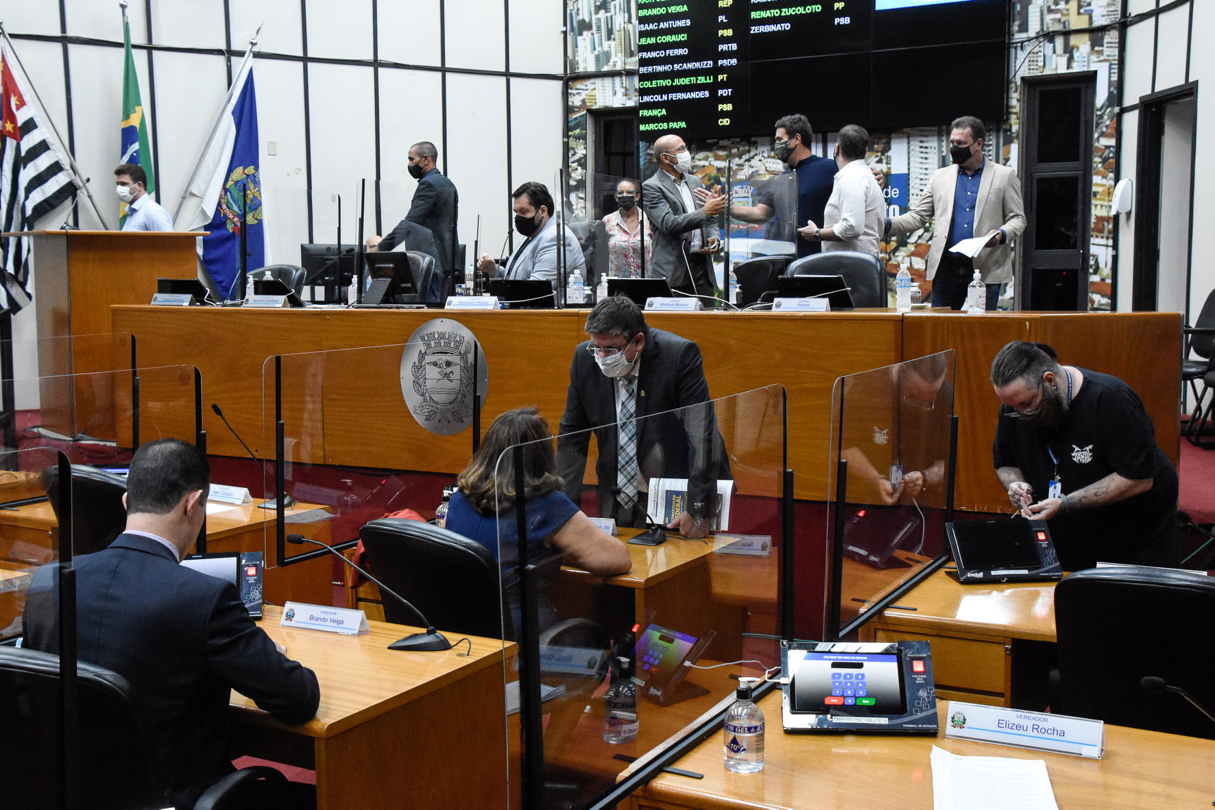 Aprovado decreto que determina publicação sobre obras paradas