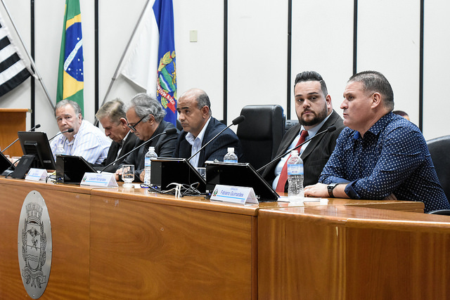 Autoridades participam de reunião sobre o comércio ambulante no centro  