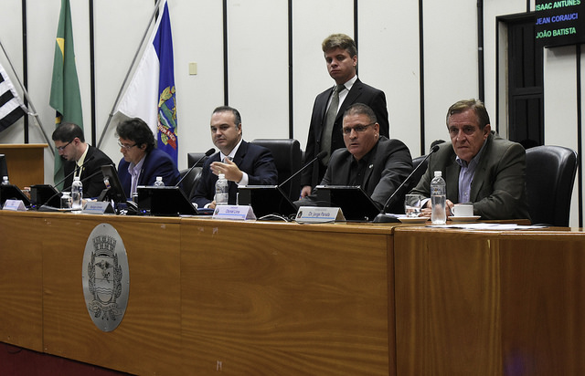 Câmara aprova projeto instituindo auxilio-refeição aos funcionários do legislativo