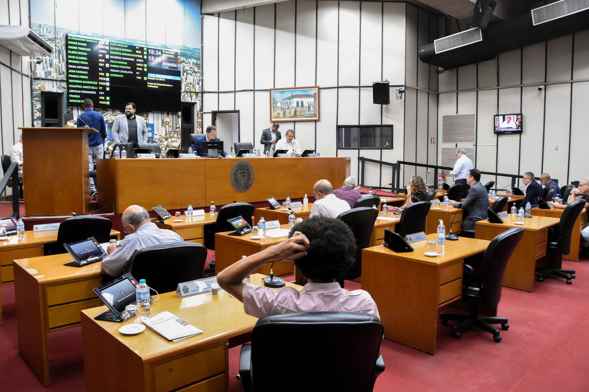 Sessão ordinária vota três propostas da Ordem do Dia