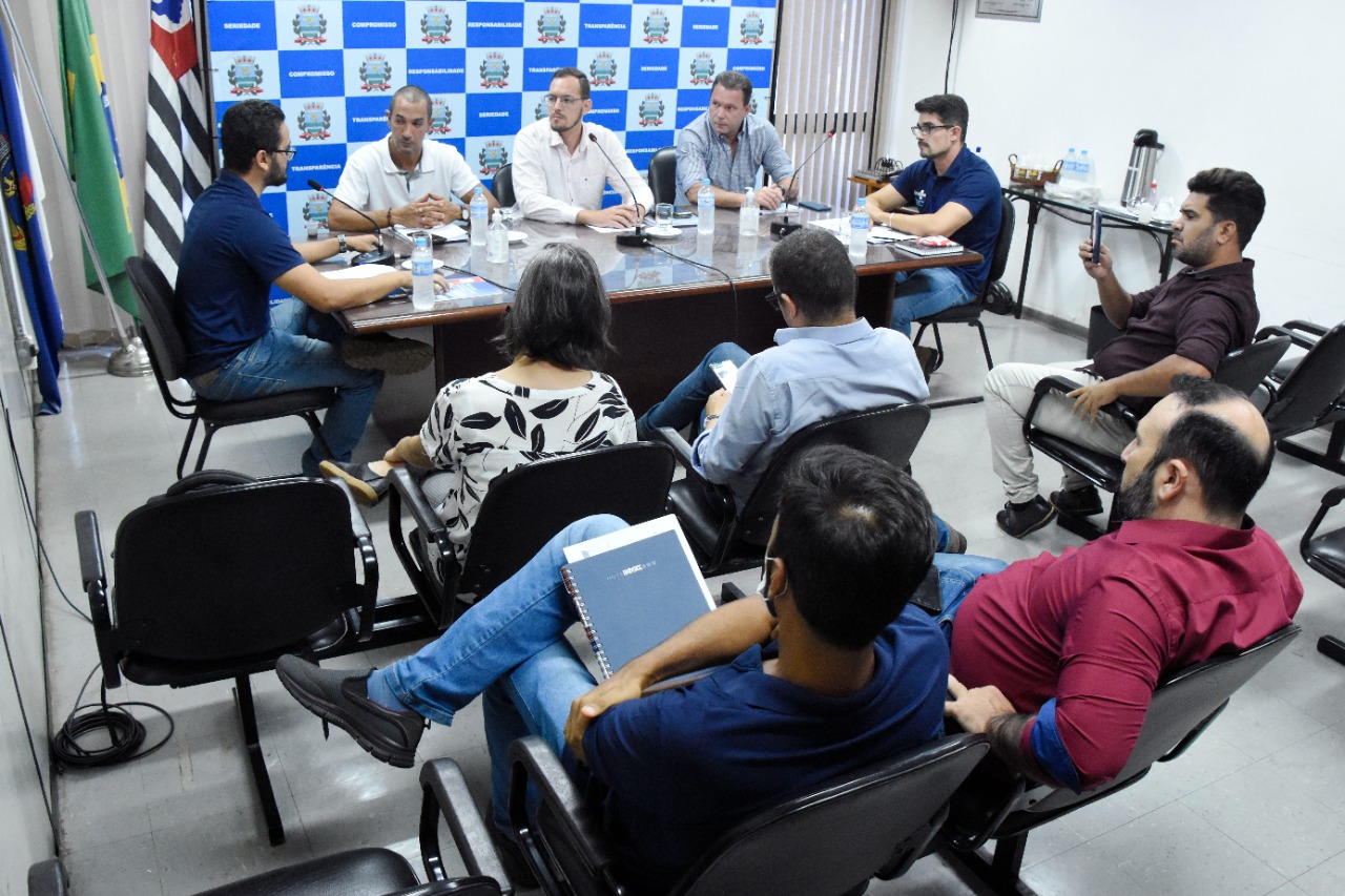 Comissão da UPA Ribeirão Verde ouviu funcionários da Saúde