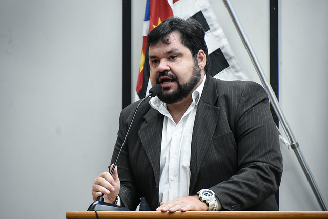 Alessandro Maraca apresenta projeto em defesa dos servidores municipais