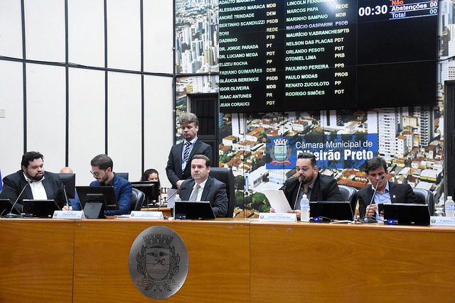 Vereadores discutem seis matérias na sessão do dia 08 de novembro