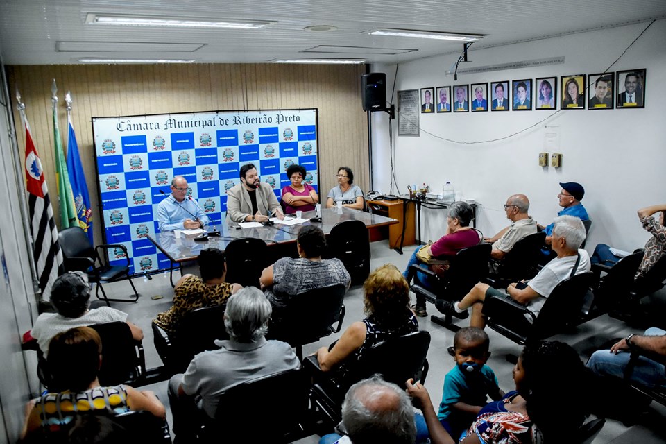 Reunião Pública debate projeto de lei de feira de artes e artesanato