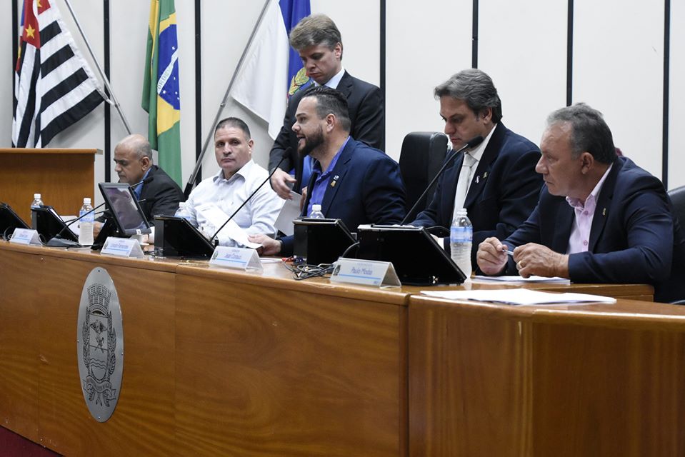 Trotes violentos e vexatórios em vias públicas de Ribeirão estão proibidos