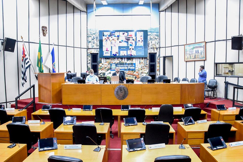 Vereadores acolhem durante sessão dois vetos do Executivo Municipal