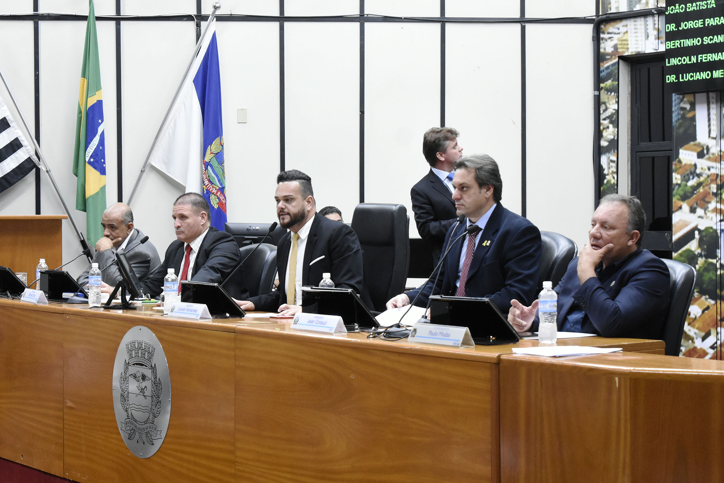 Sessão Ordinária discute cinco projetos do Executivo Municipal