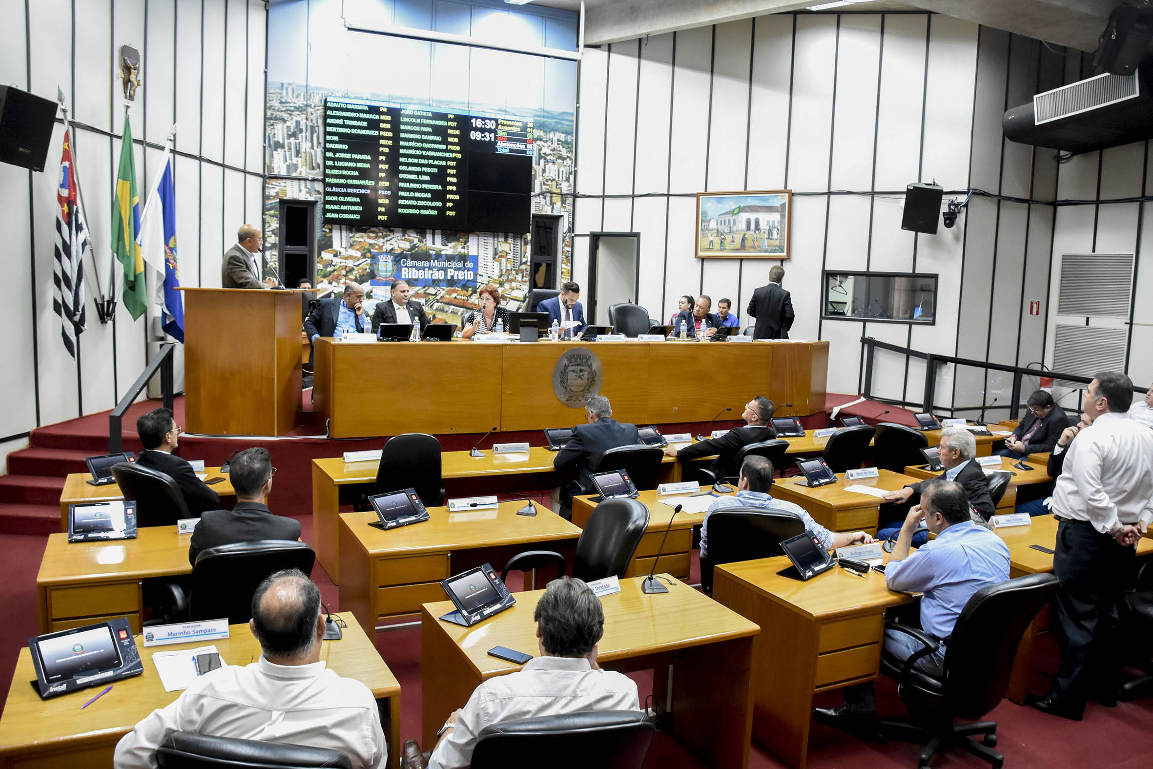 Presidente da Coderp presta esclarecimentos em plenário