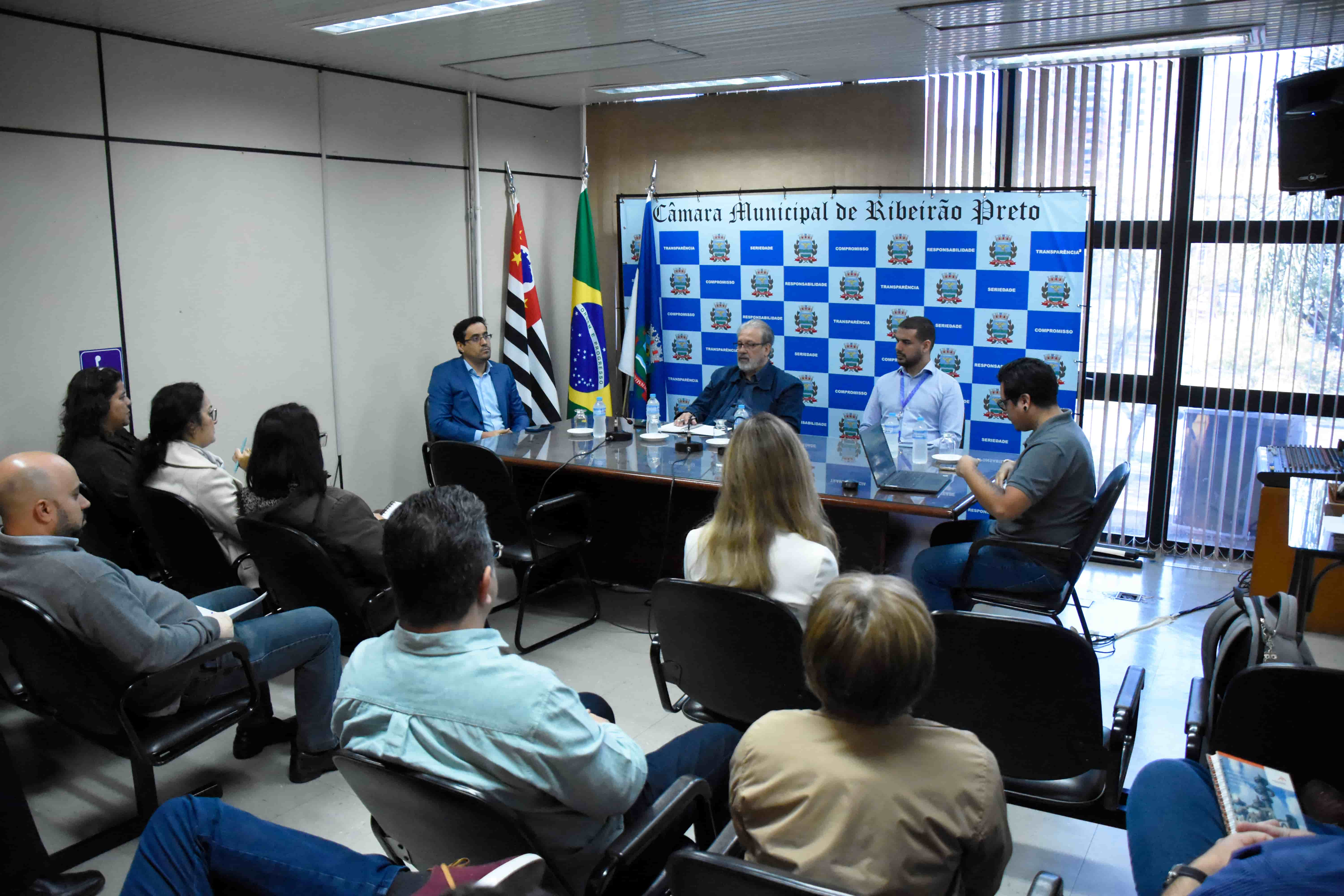 Reunião discute detalhes para lançamento do Câmara sem Papel