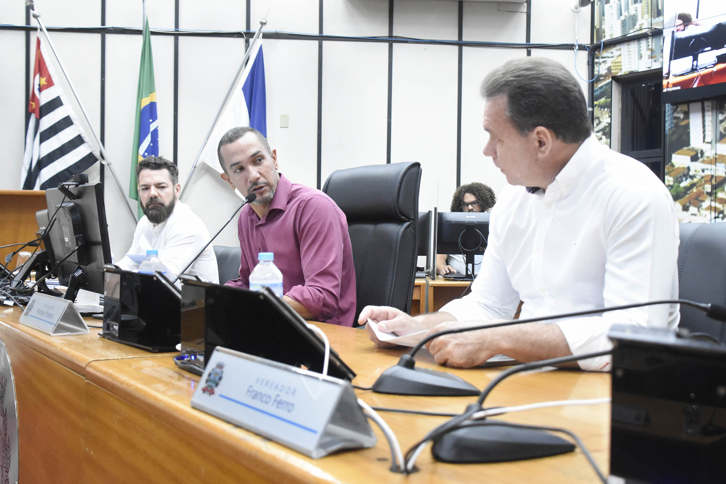 CEE debate discordâncias técnicas em obra da creche no Jardim Manoel Penna 