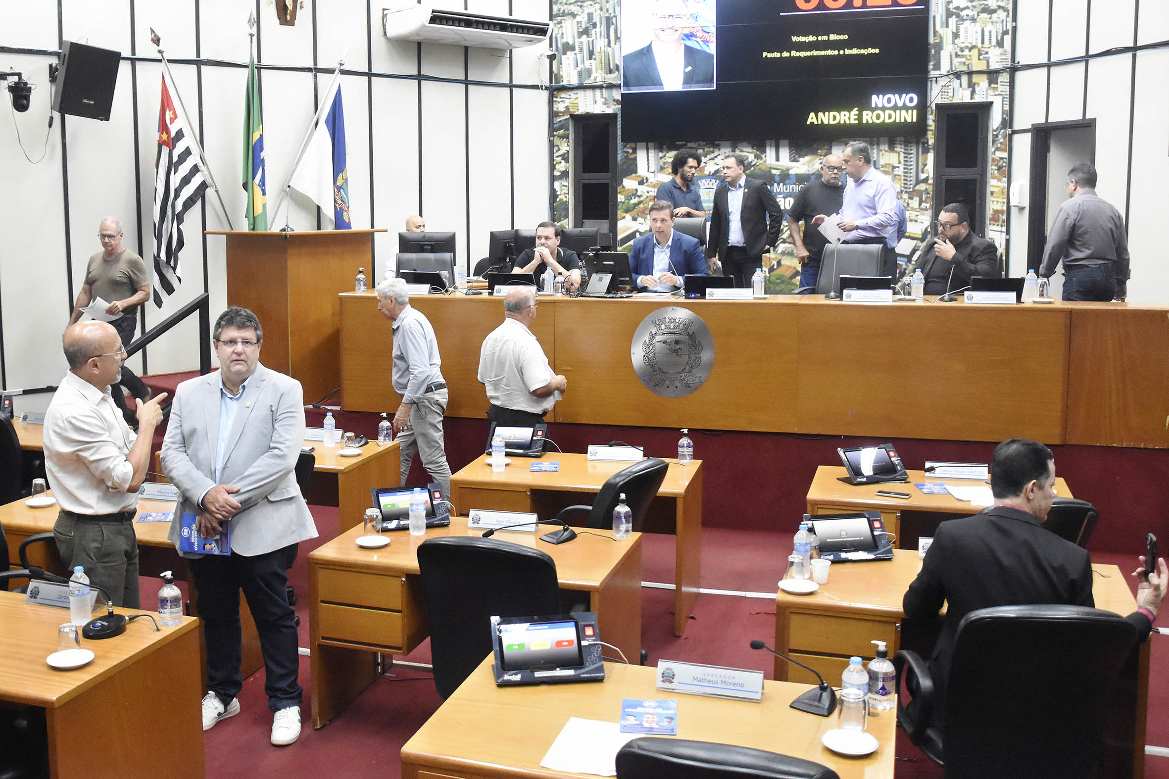 Câmara aprova em definitivo projeto sobre a organização do sistema público de ensino