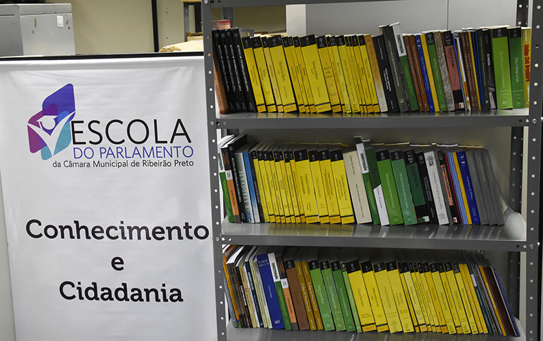 Escola do Parlamento inaugura Biblioteca Temática para o Legislativo