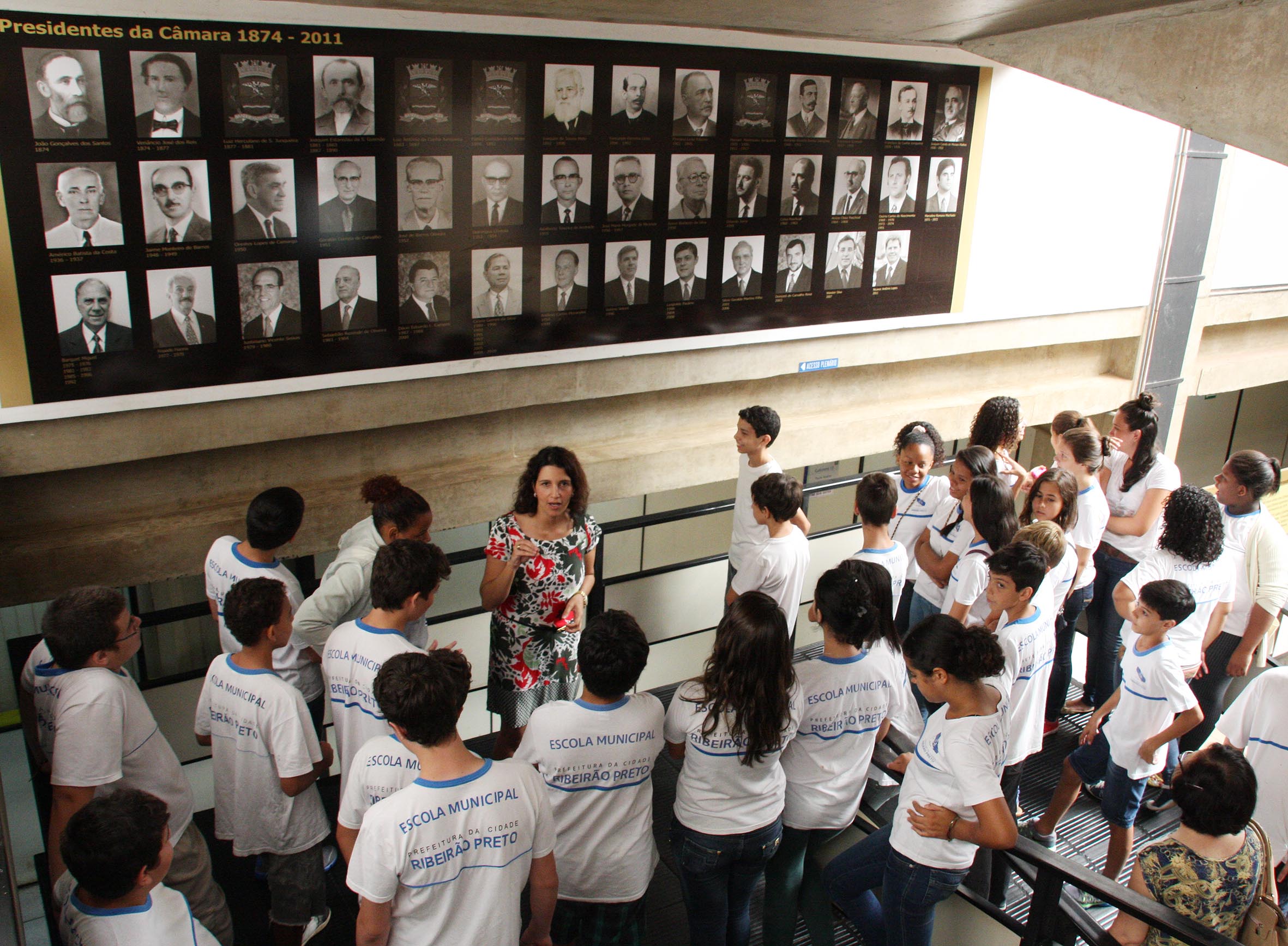 150 alunos do Anísio Teixeira participam do Câmara na Escola nessa semana