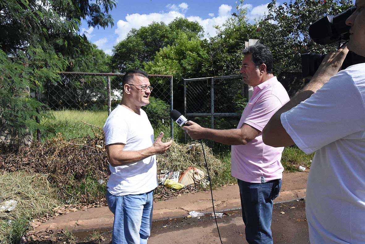 Vereador Dadinho ouve reclamações de moradores do complexo Jardim das Palmeiras