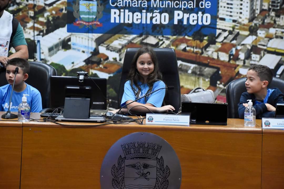 Interação e conhecimento em visita guiada do Colégio Marista