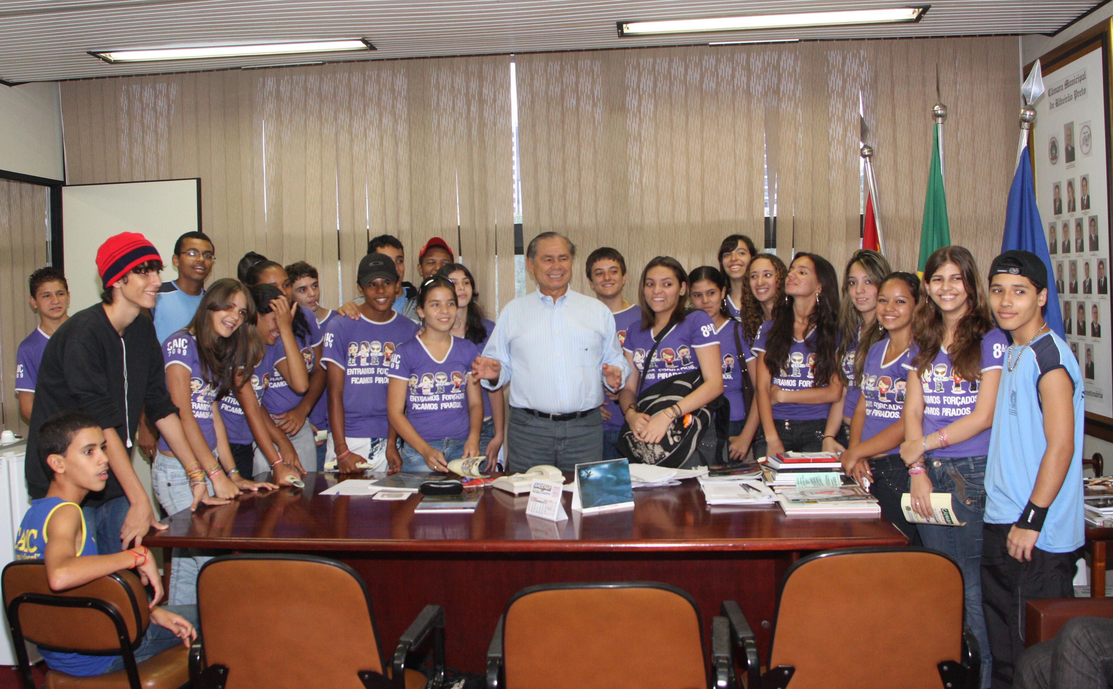 Projeto Câmara na Escola recebeu alunos de três escolas de Ribeirão Preto nesta semana