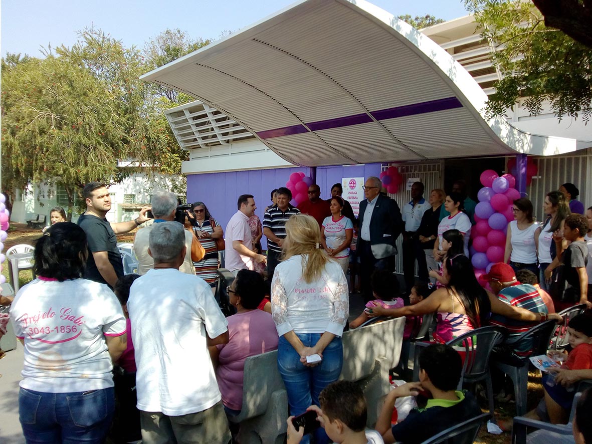 Vereadores participam da inauguração da nova sede do Projeto Gabi