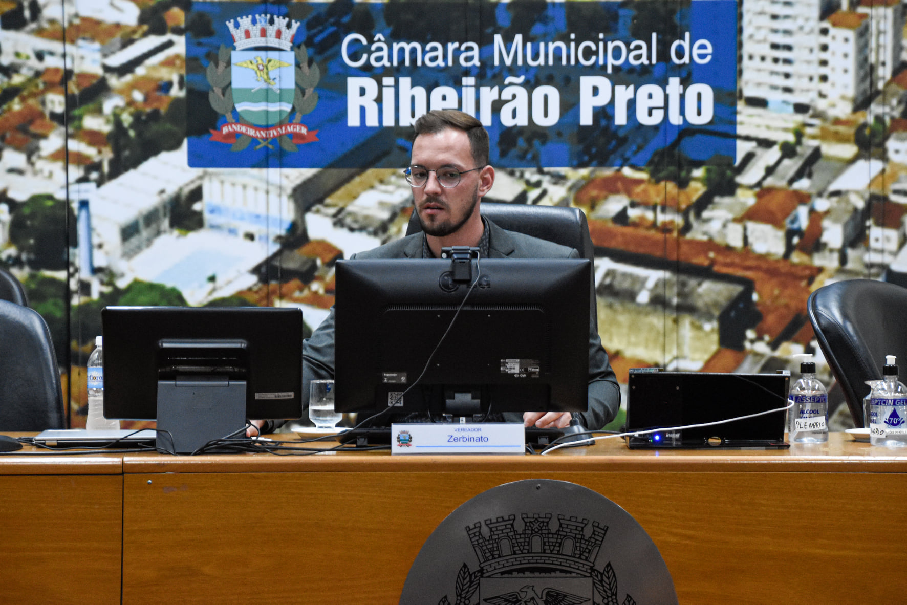 Lei do “Puxadinho” volta a ser debatida na Câmara Municipal