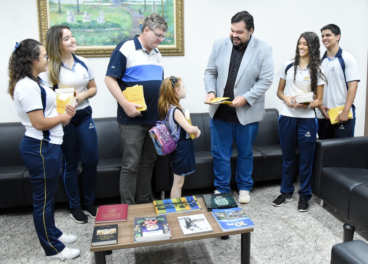 Alunos Adventista trazem mensagem de esperança para Vereadores