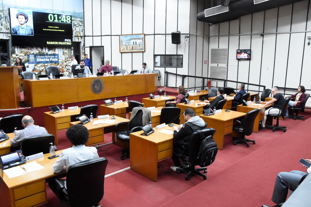 Cinco matérias foram aprovadas durante sessão ordinária