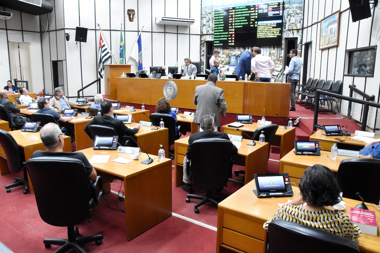 Vereadores deliberaram cinco matérias do Executivo Municipal durante sessão ordinária