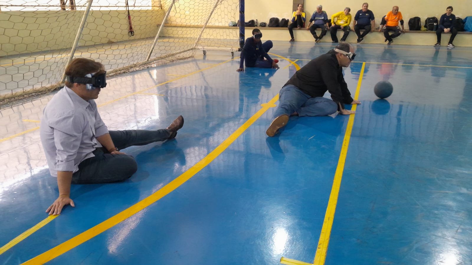 Vereadores jogando Goalball