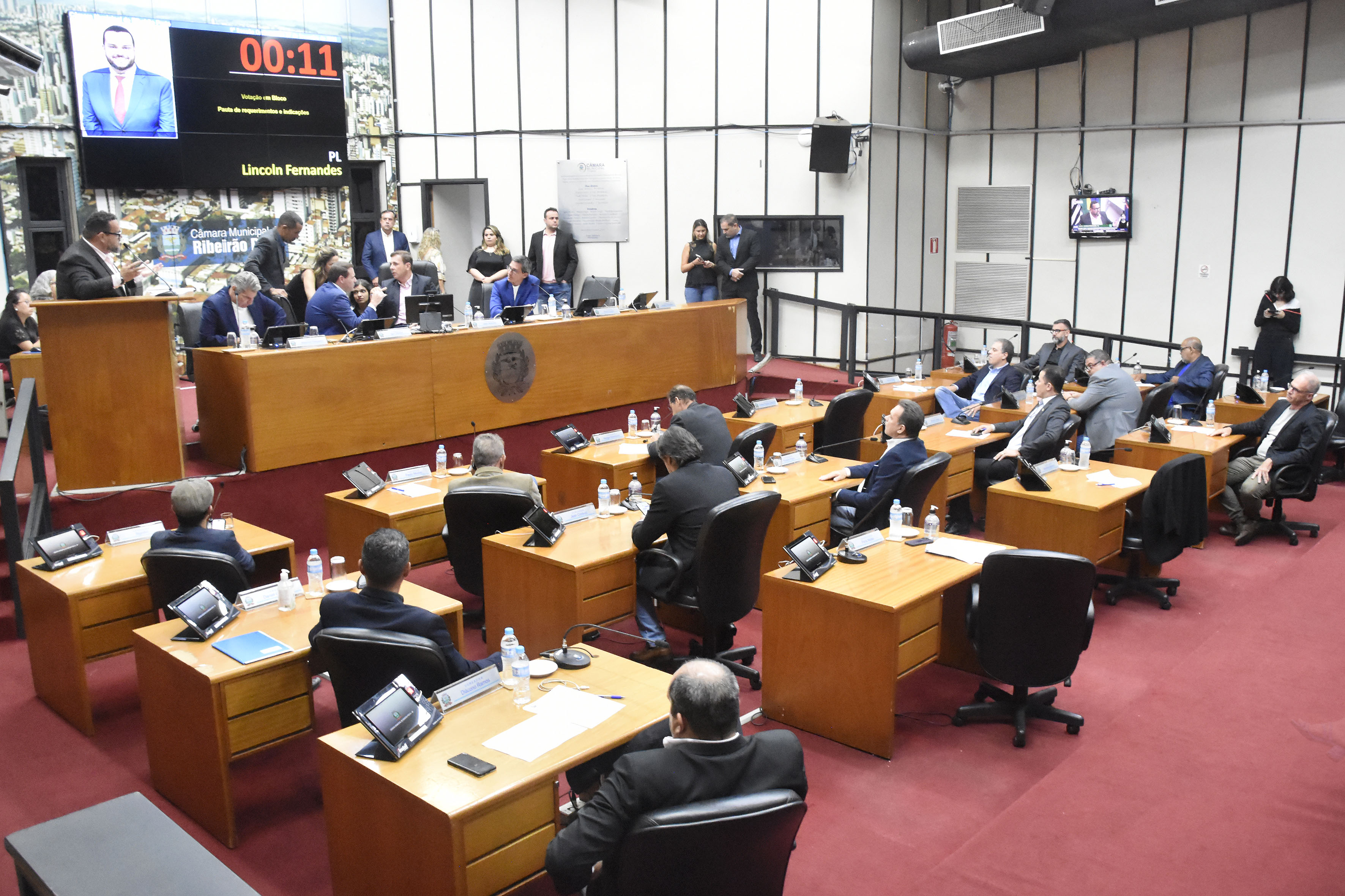 Imagem do Plenário da Câmara Municipal durante Sessão Ordinária