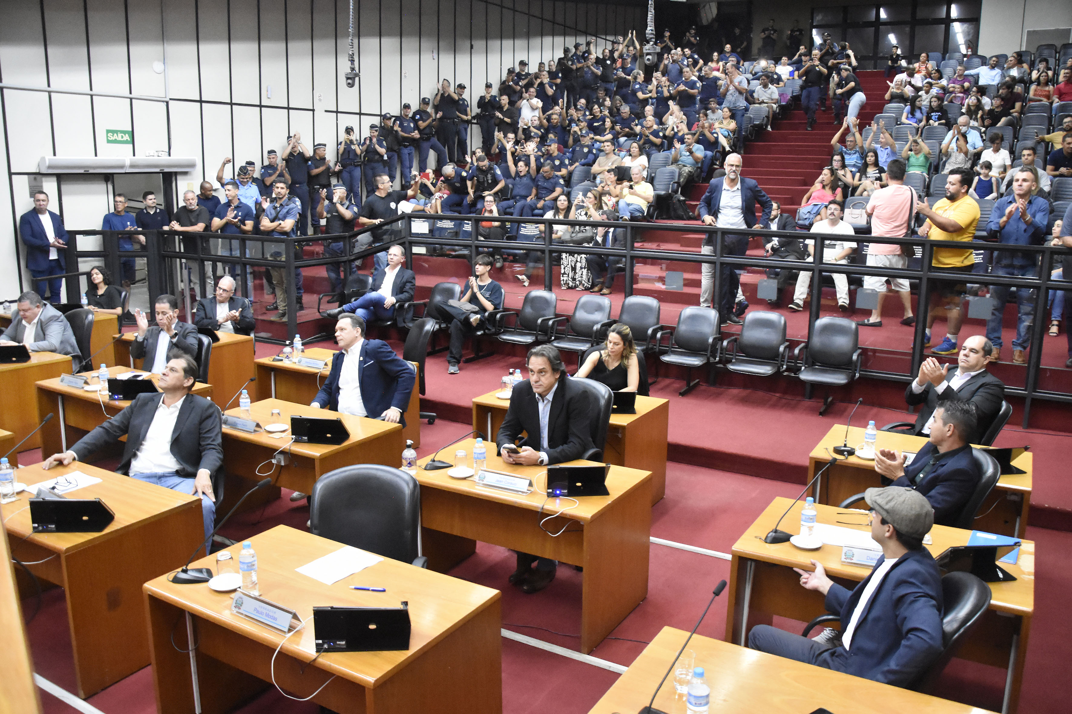 Imagem da plateia durante a sessão ordinária